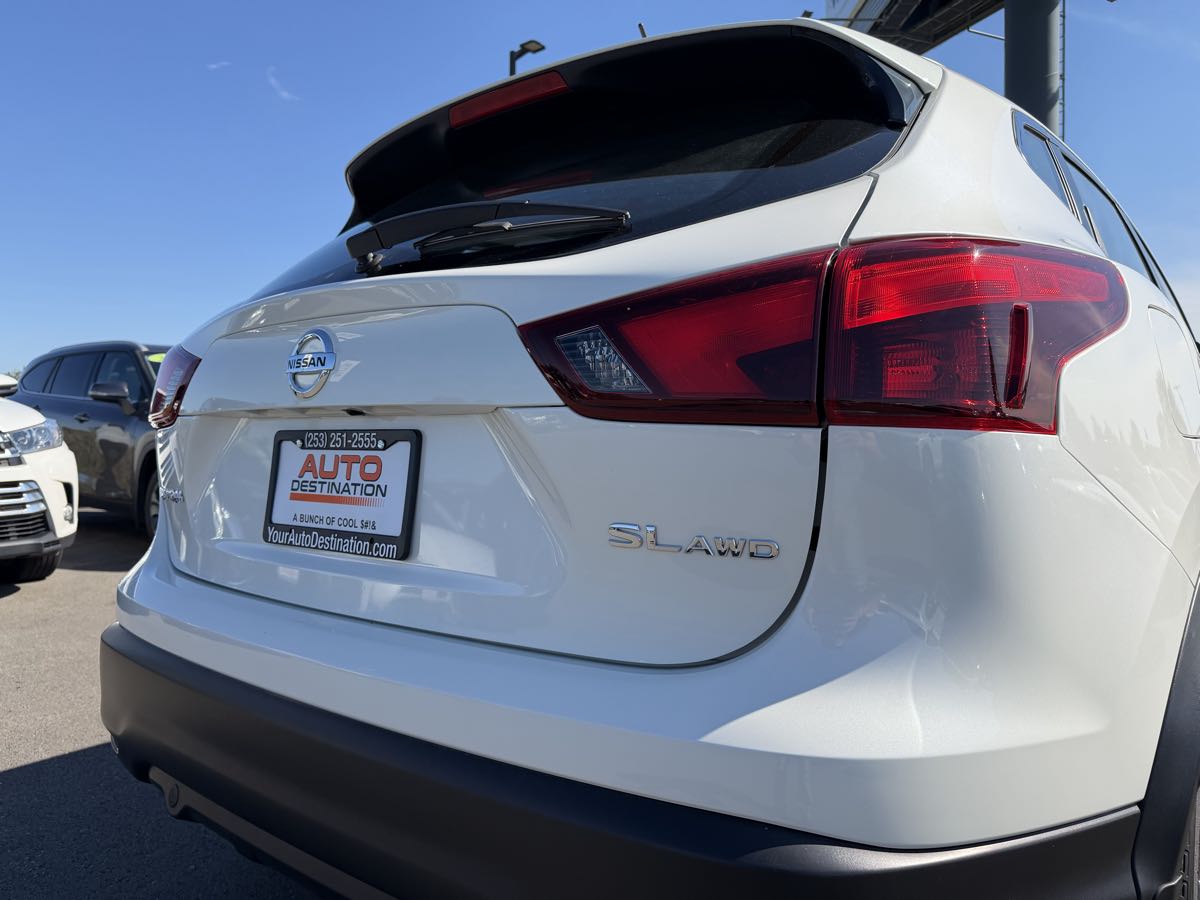 Nissan Rogue Sport photo 12