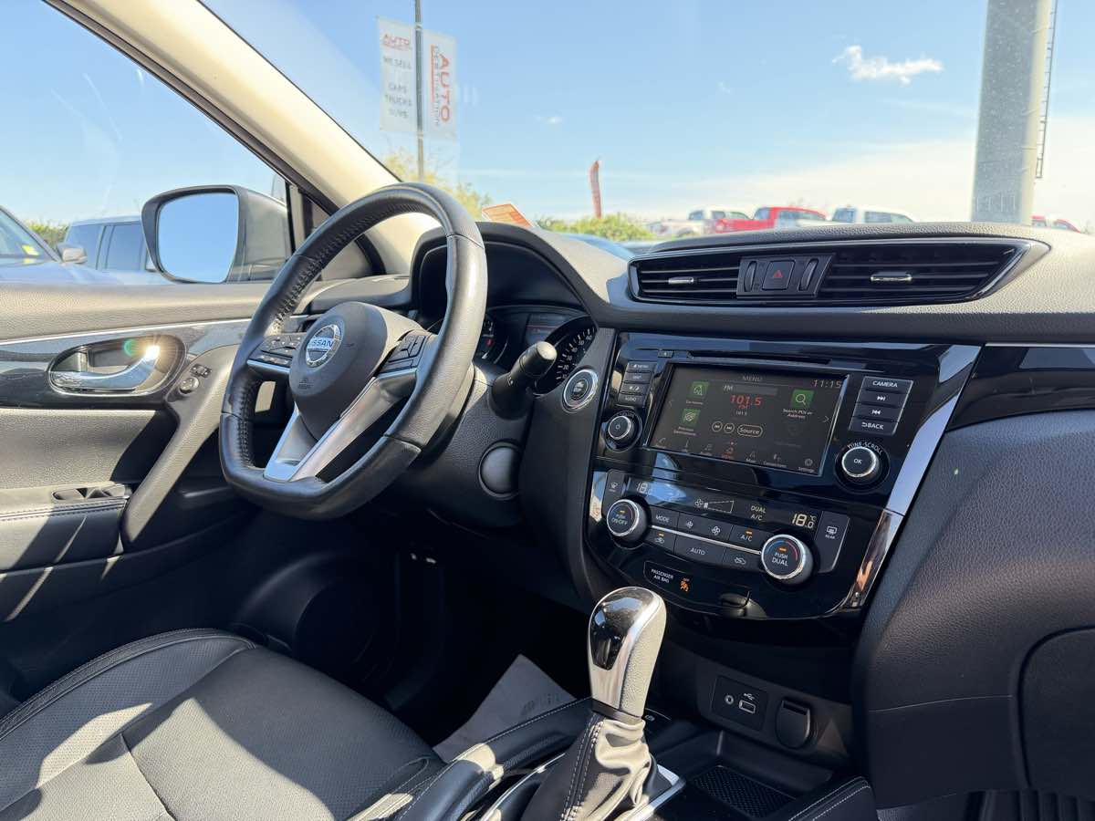 Nissan Rogue Sport photo 19