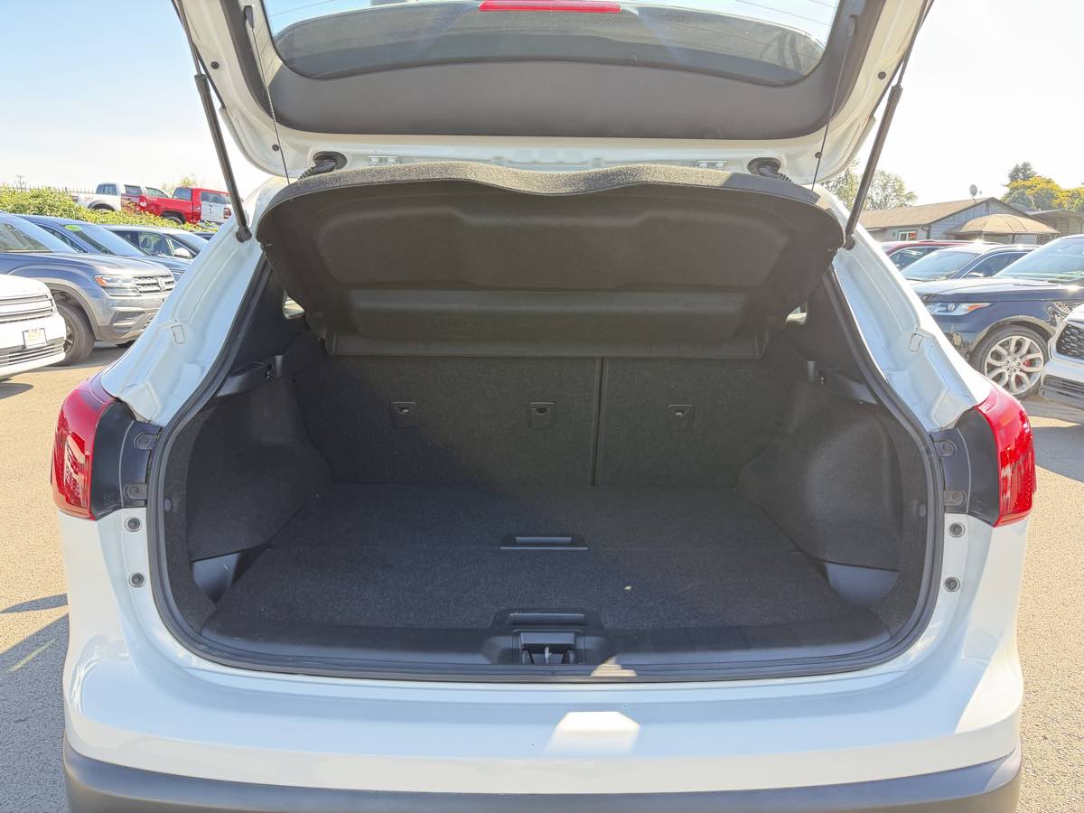 Nissan Rogue Sport photo 25