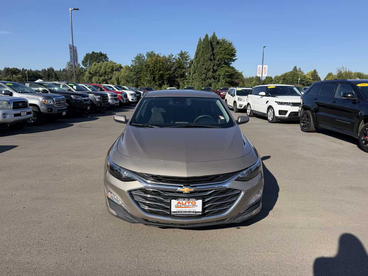 Chevrolet Malibu photo 3