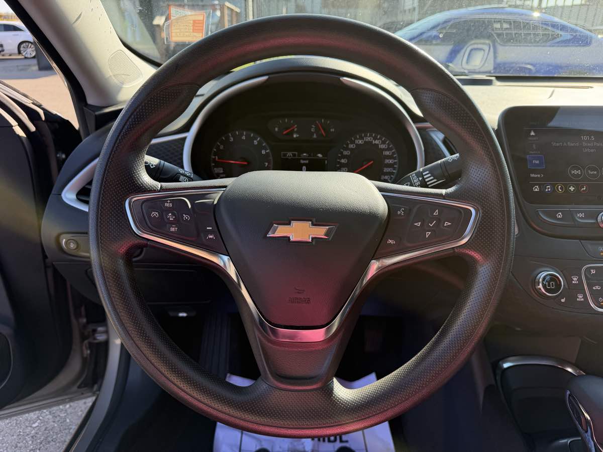 Chevrolet Malibu photo 13