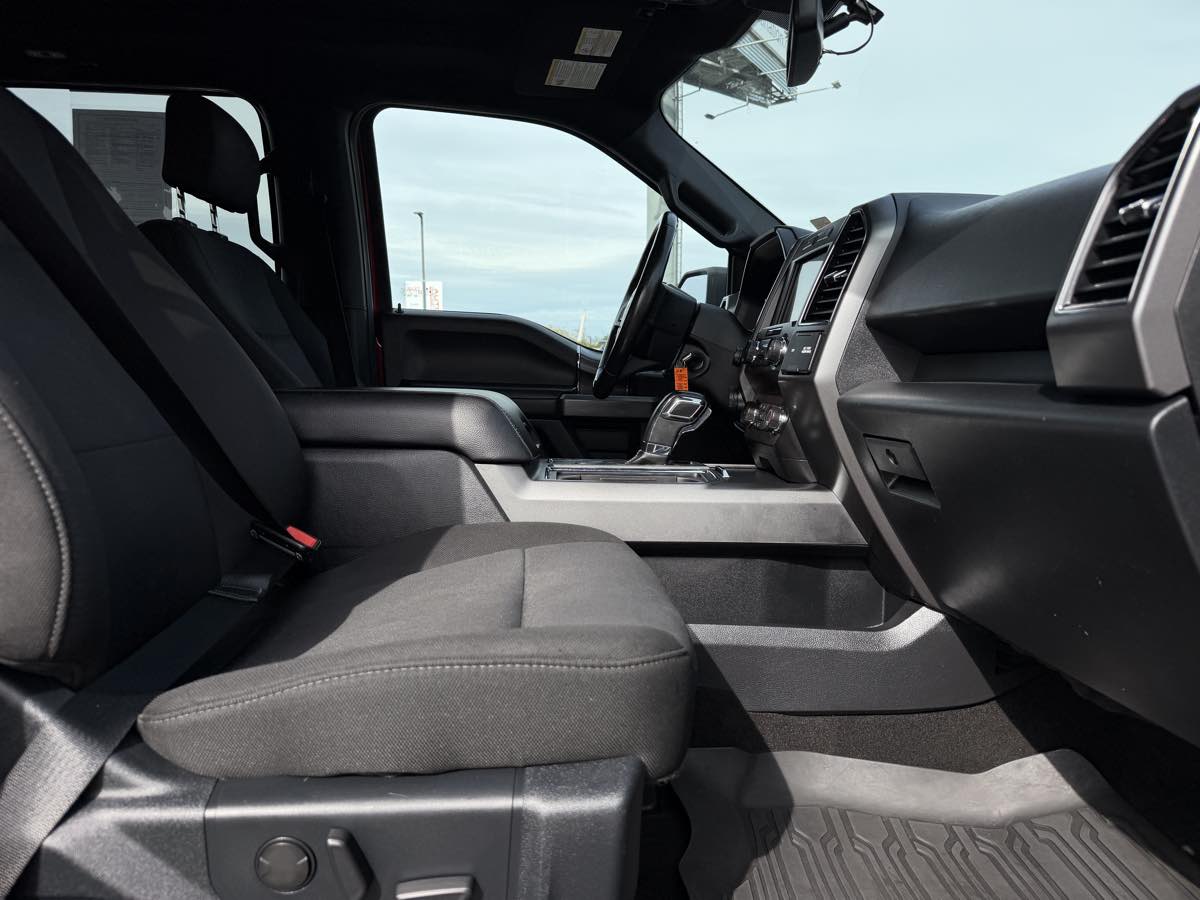 Ford F-150 photo 13
