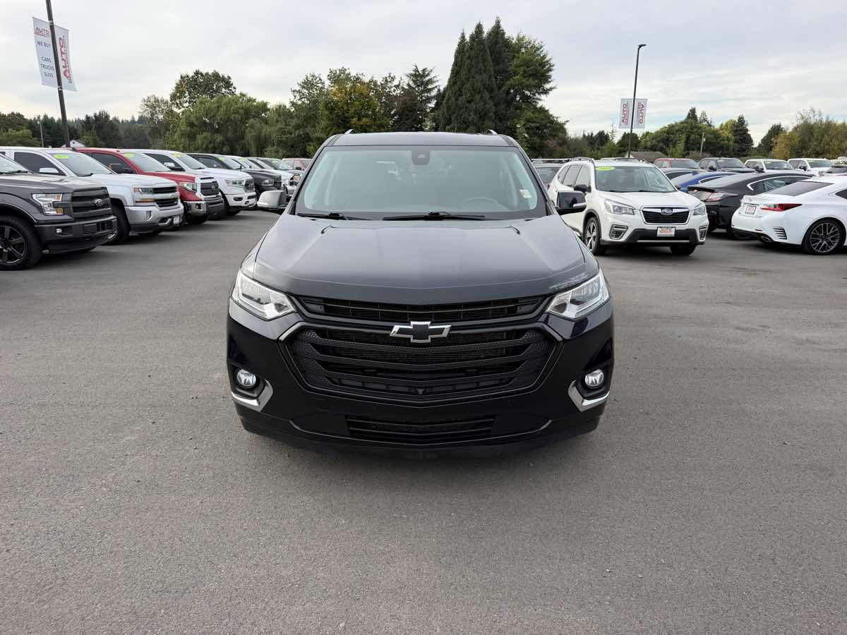 Chevrolet Traverse photo 3