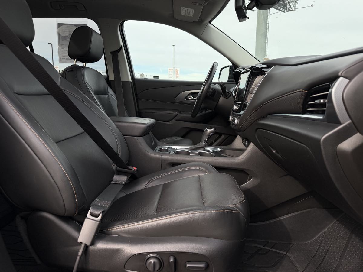 Chevrolet Traverse photo 14