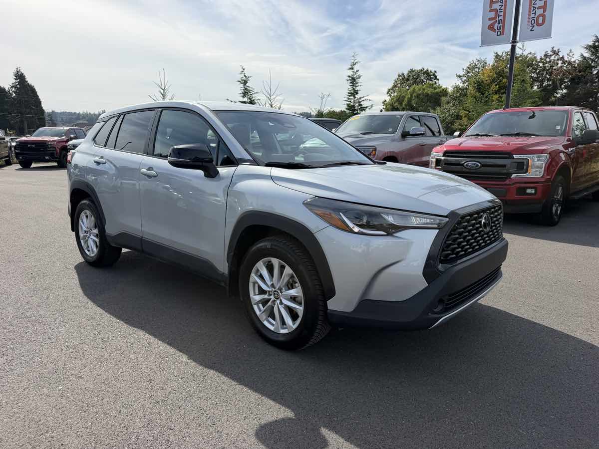 Toyota Corolla Cross photo 2
