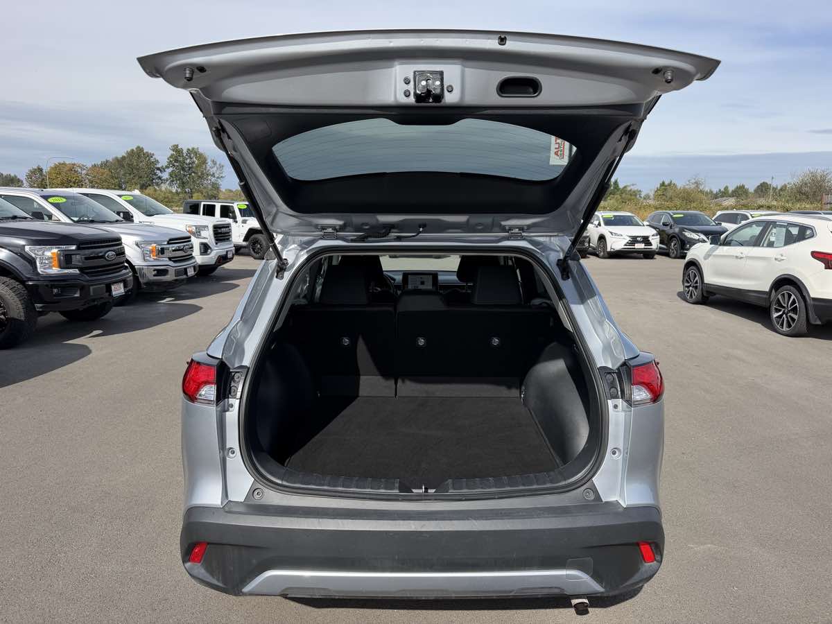 Toyota Corolla Cross photo 10