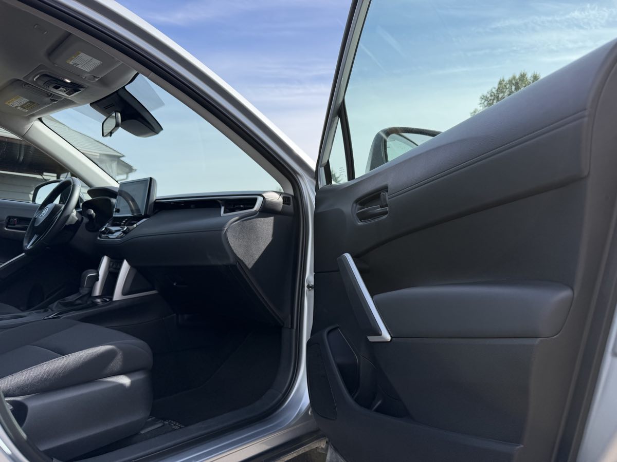Toyota Corolla Cross photo 18