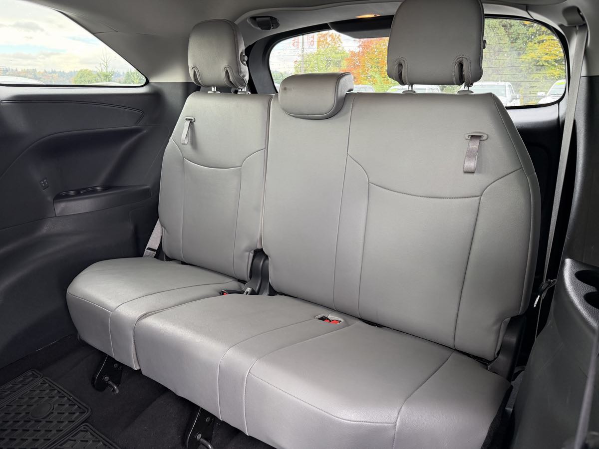 Photo 16 of this Toyota Sienna