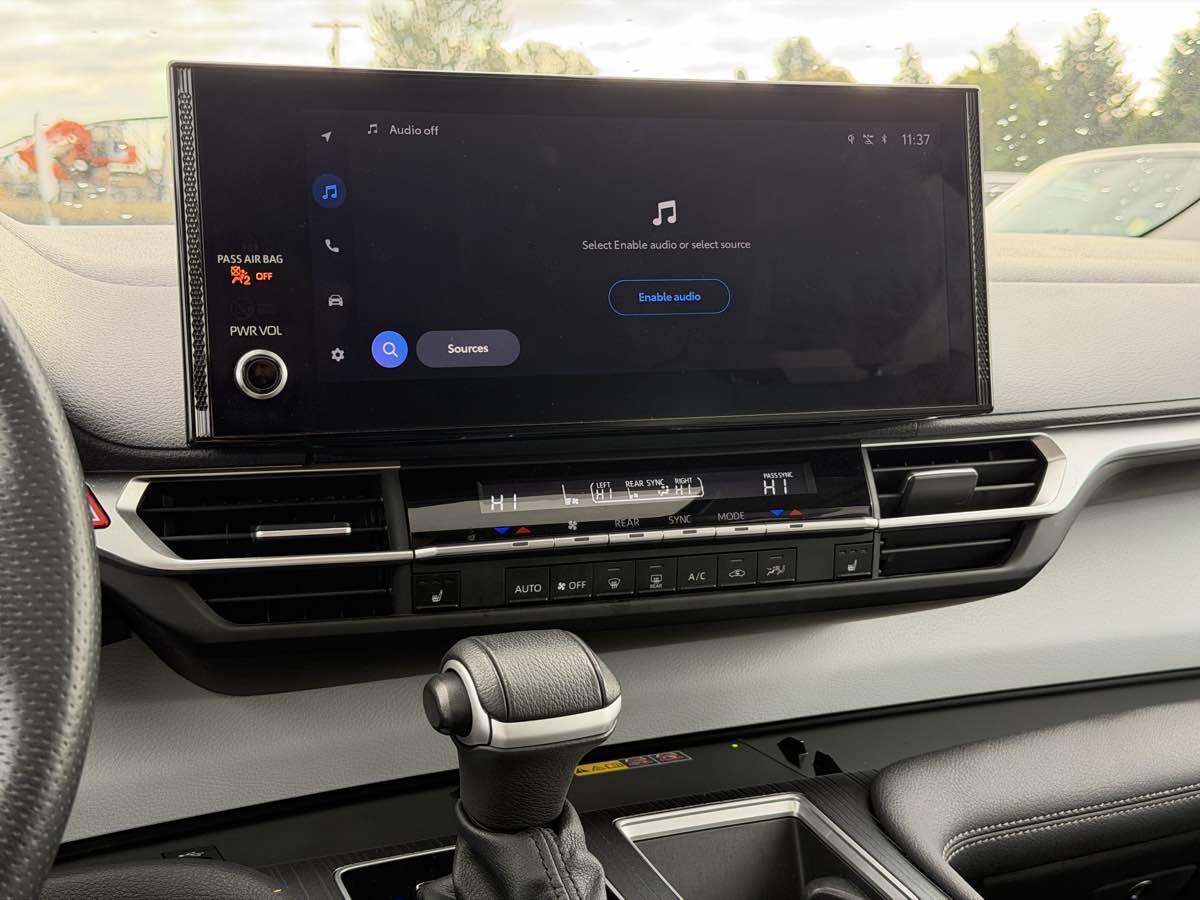 Photo 26 of this Toyota Sienna
