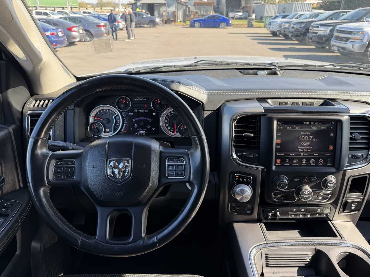 Photo 25 of this Ram 1500