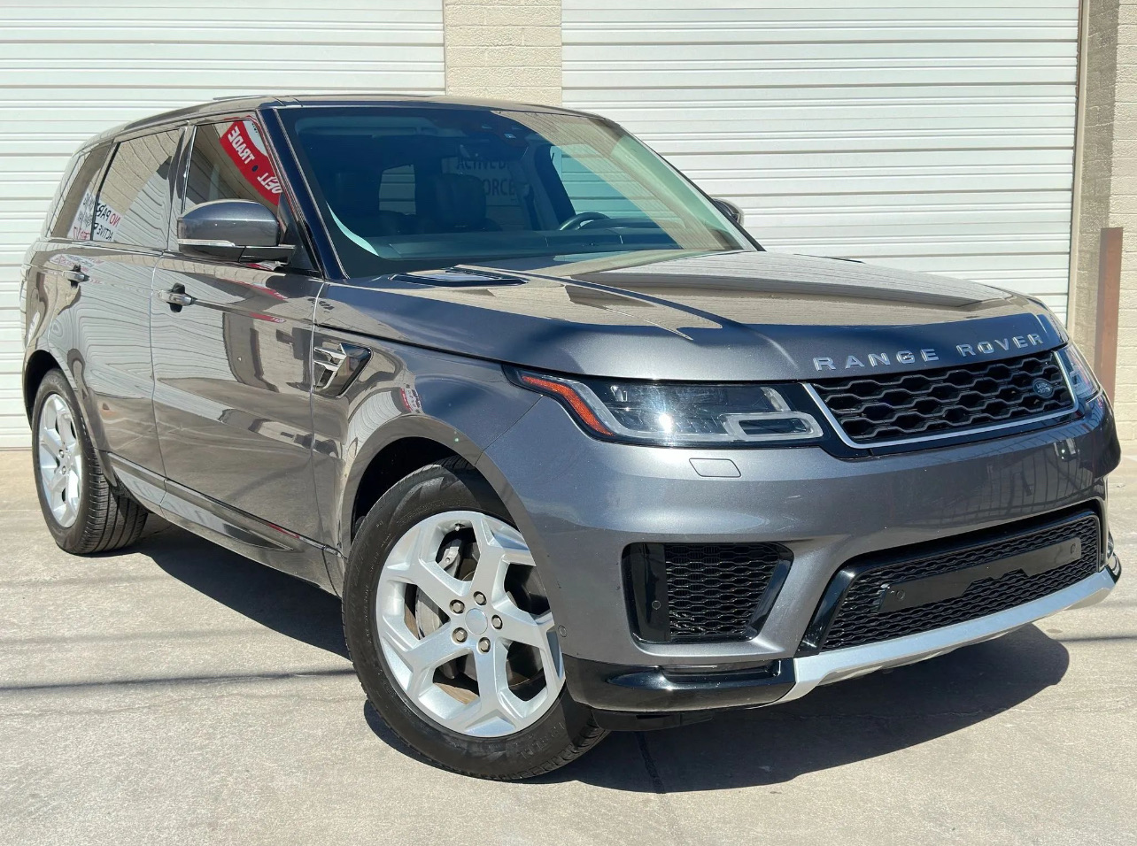 2018 Land Rover Range Rover Sport SuperCharged HSE photo 2