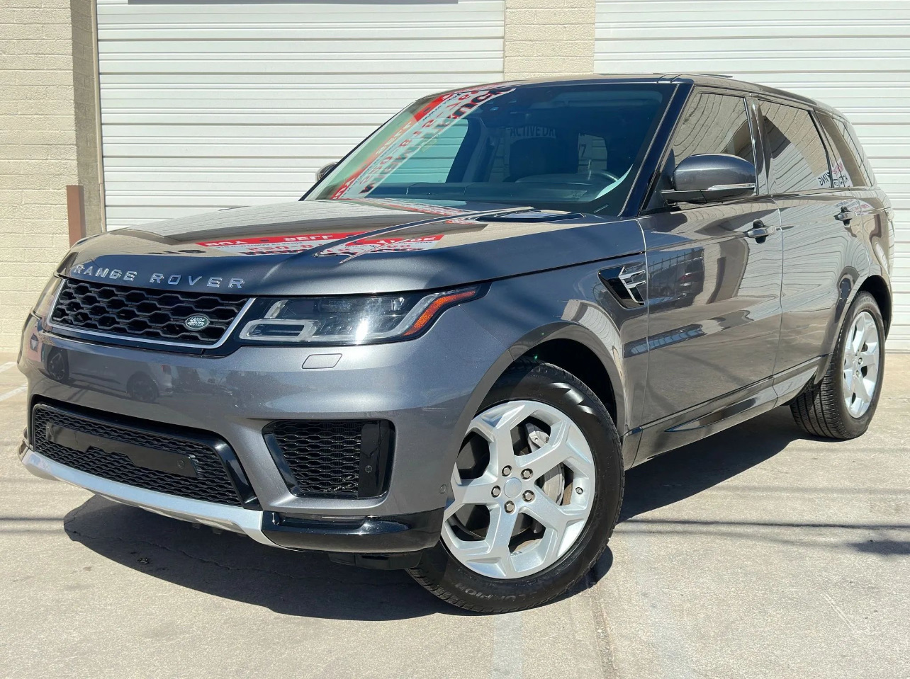2018 Land Rover Range Rover Sport SuperCharged HSE photo 4