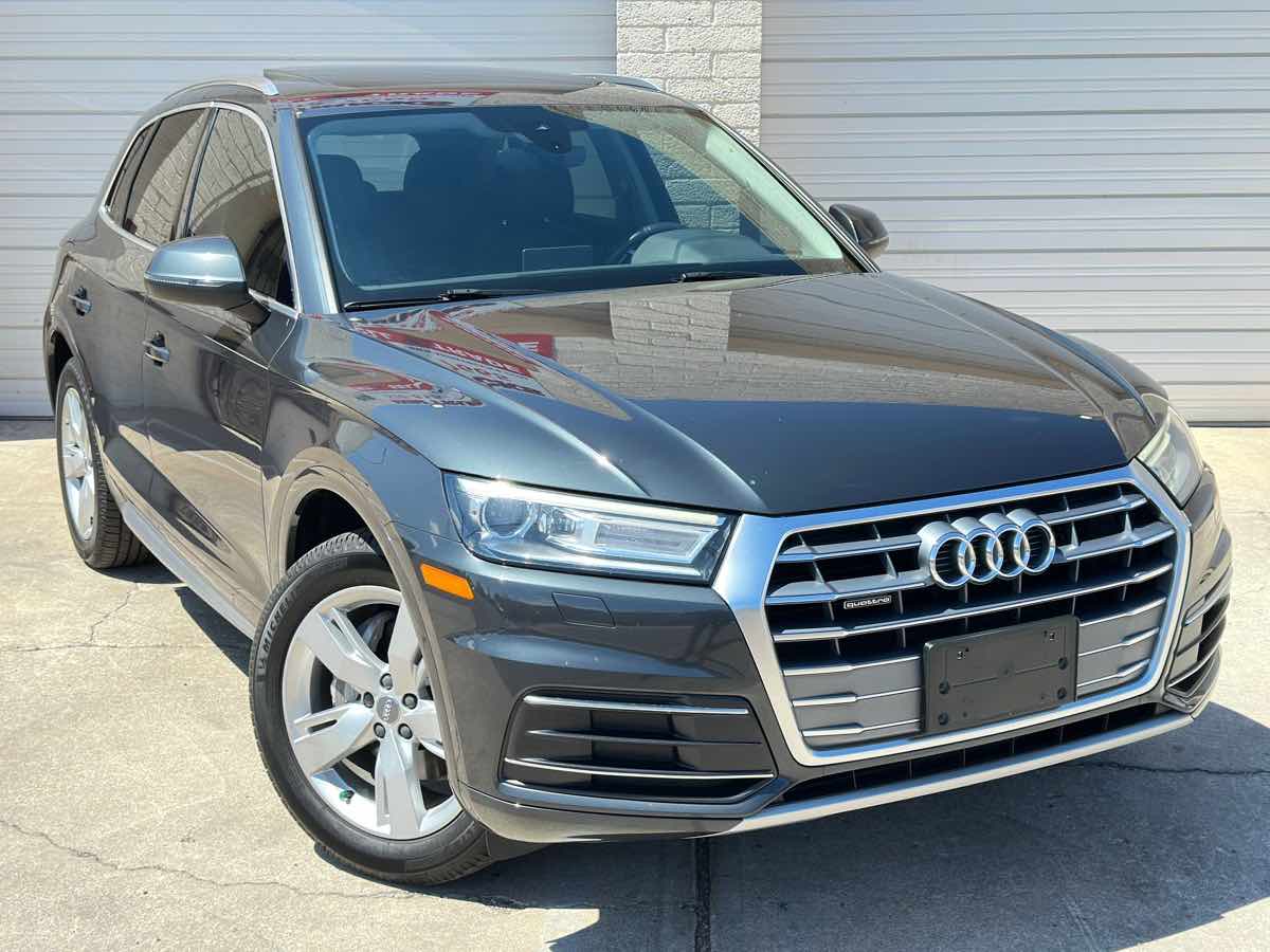 2019 Audi Q5 Premium photo 2