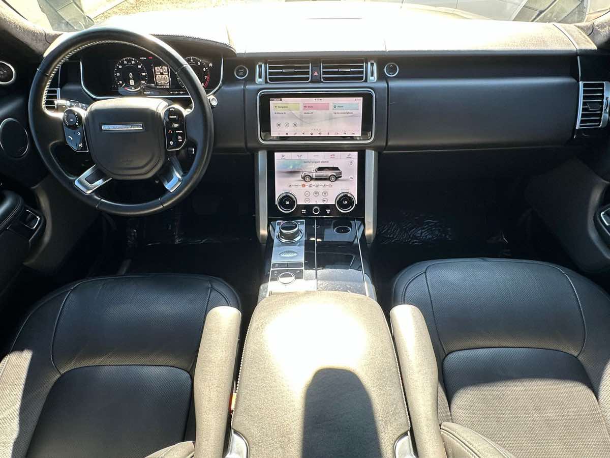 2018 Land Rover Range Rover HSE photo 35