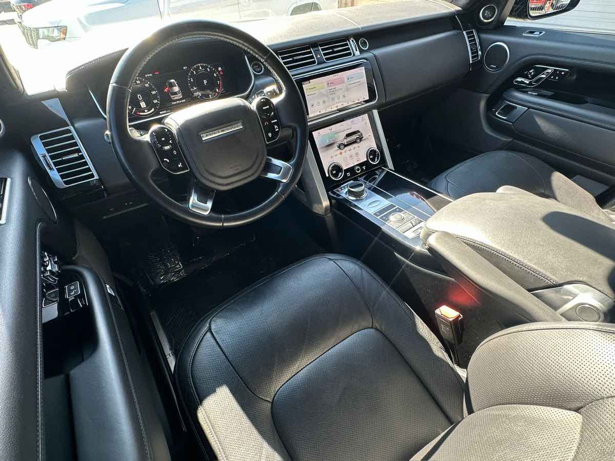 2018 Land Rover Range Rover HSE photo 34