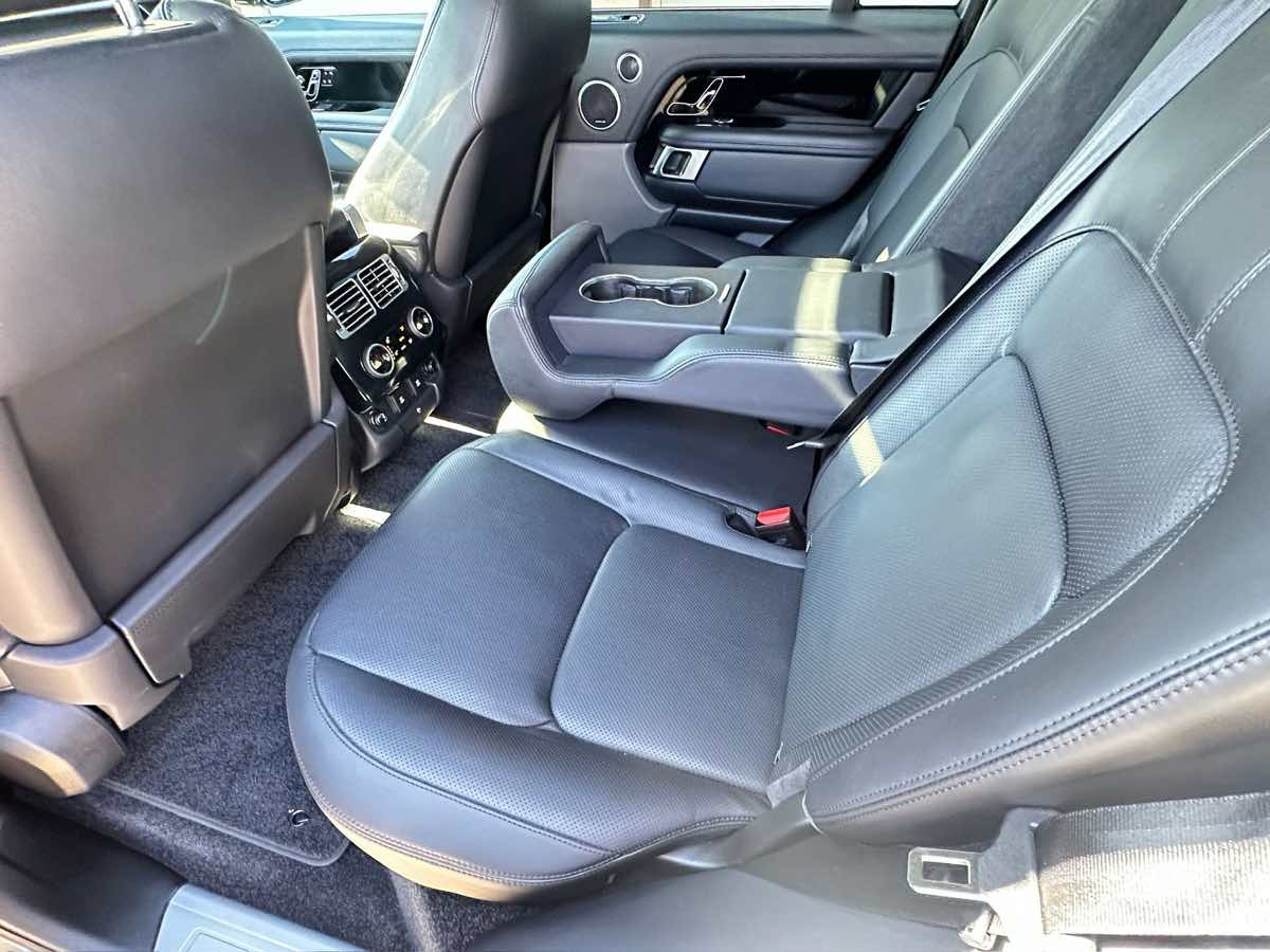 2018 Land Rover Range Rover HSE photo 43