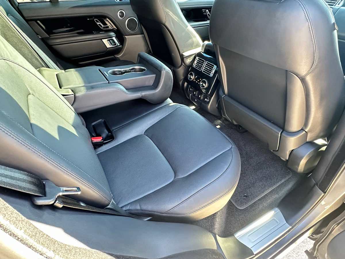 2018 Land Rover Range Rover HSE photo 39