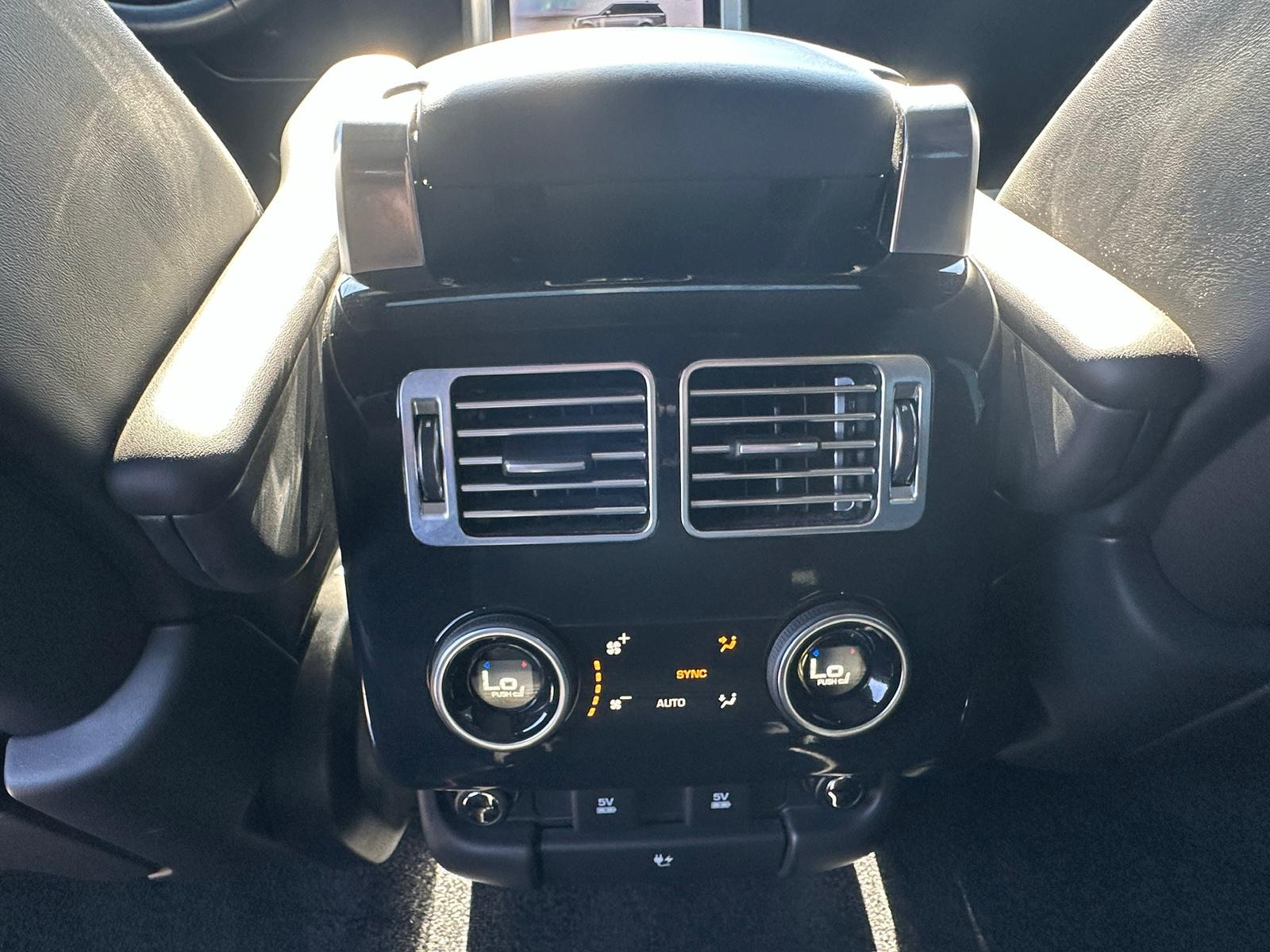 2018 Land Rover Range Rover HSE photo 41