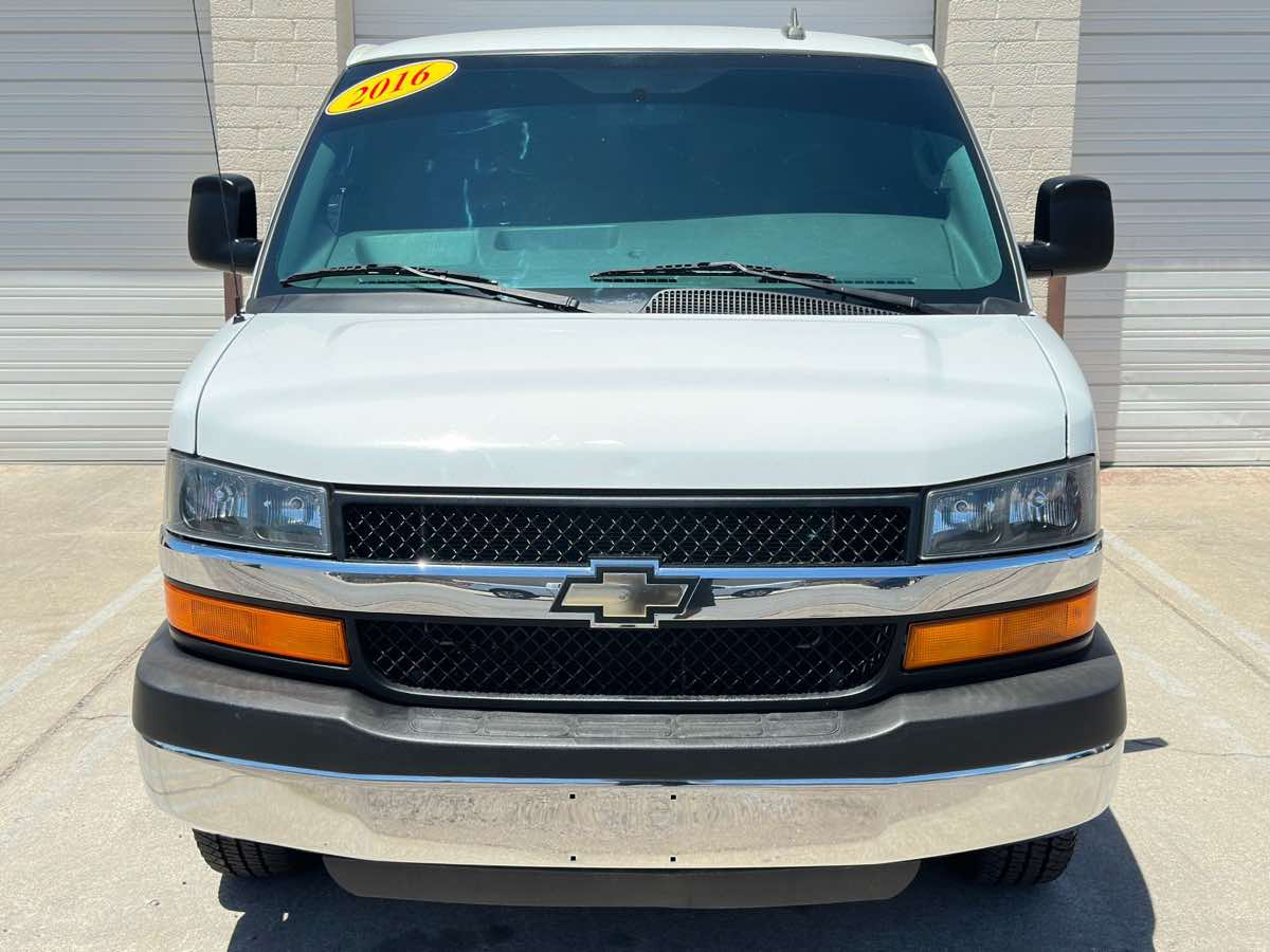 2016 Chevrolet Express Passenger LT photo 13