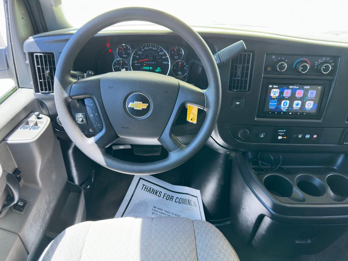 2016 Chevrolet Express Passenger LT photo 28