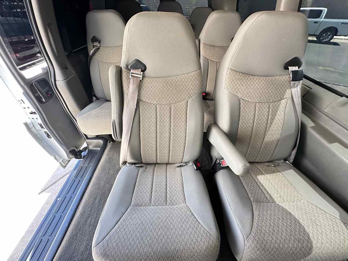 2016 Chevrolet Express Passenger LT photo 36