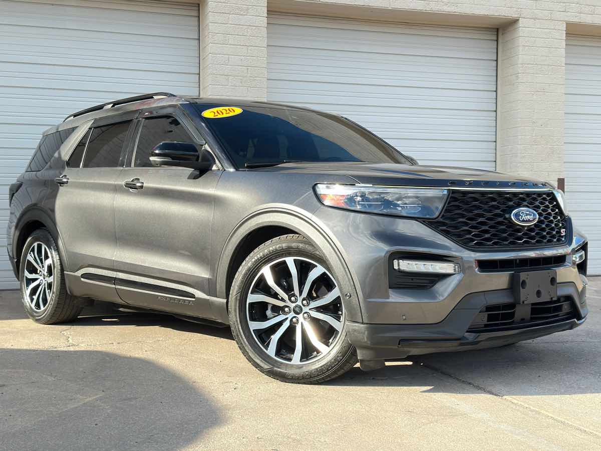 2020 Ford Explorer ST photo 4