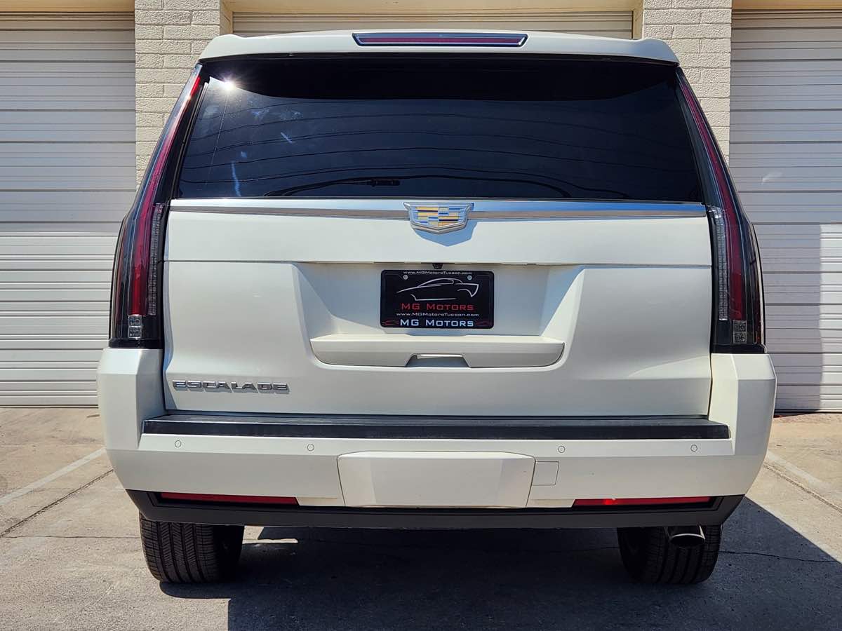 2015 Cadillac Escalade ESV Premium photo 16