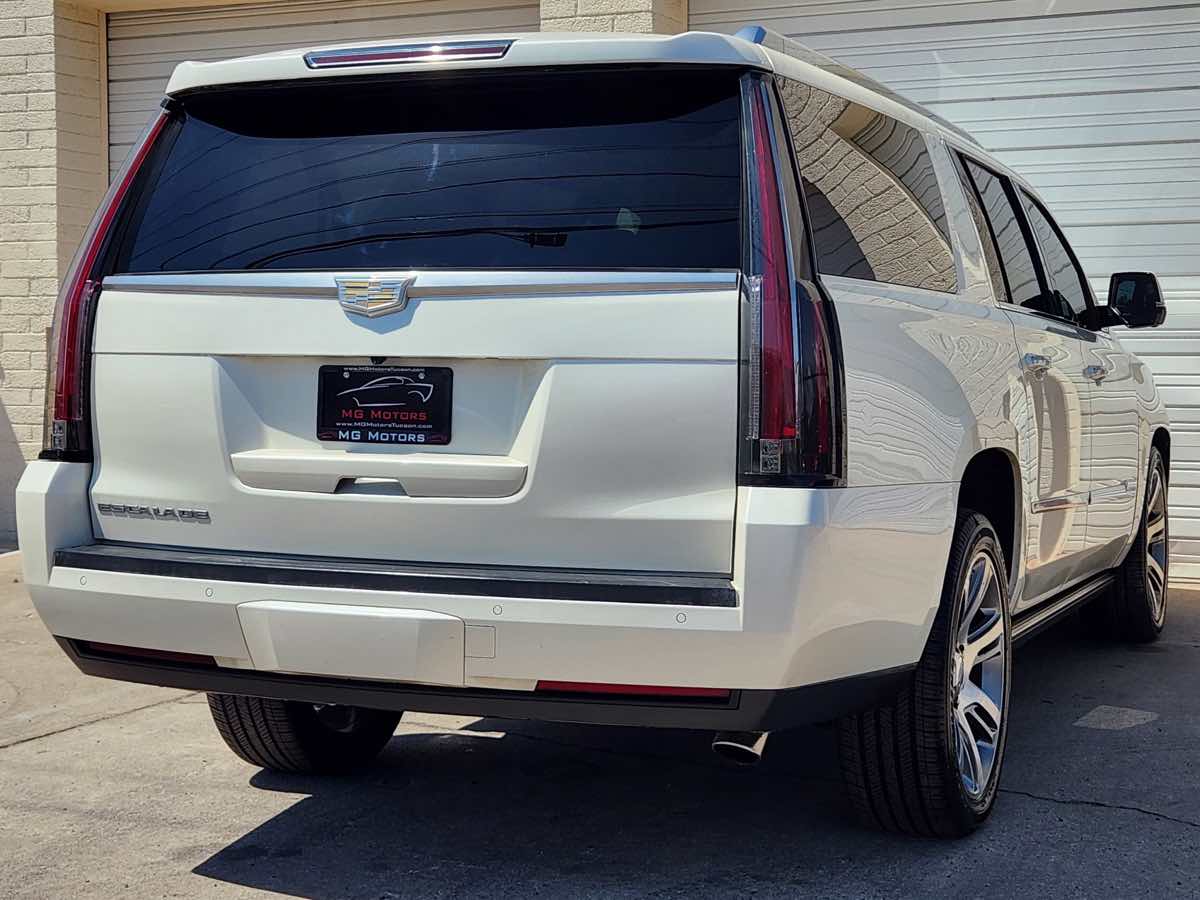 2015 Cadillac Escalade ESV Premium photo 18