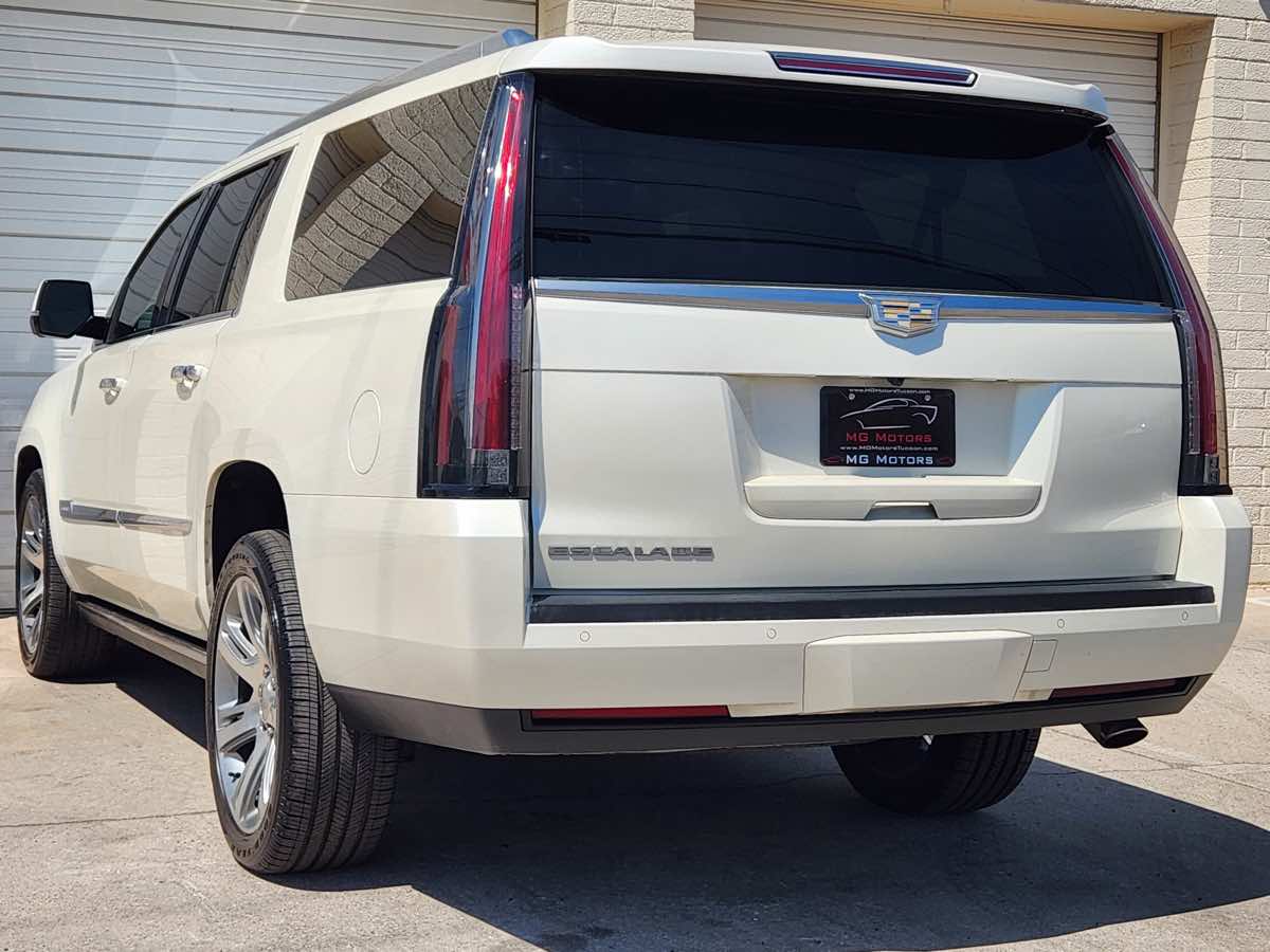 2015 Cadillac Escalade ESV Premium photo 22