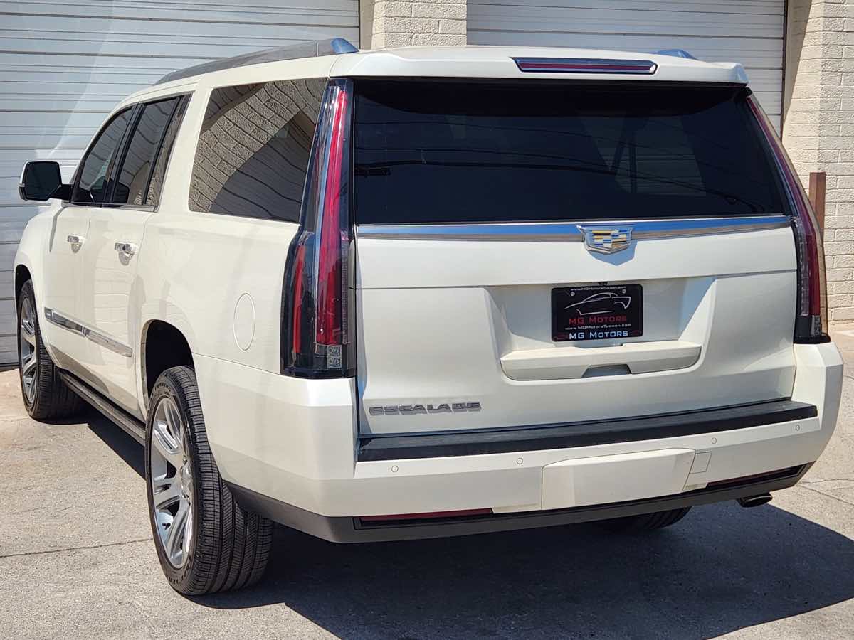 2015 Cadillac Escalade ESV Premium photo 23