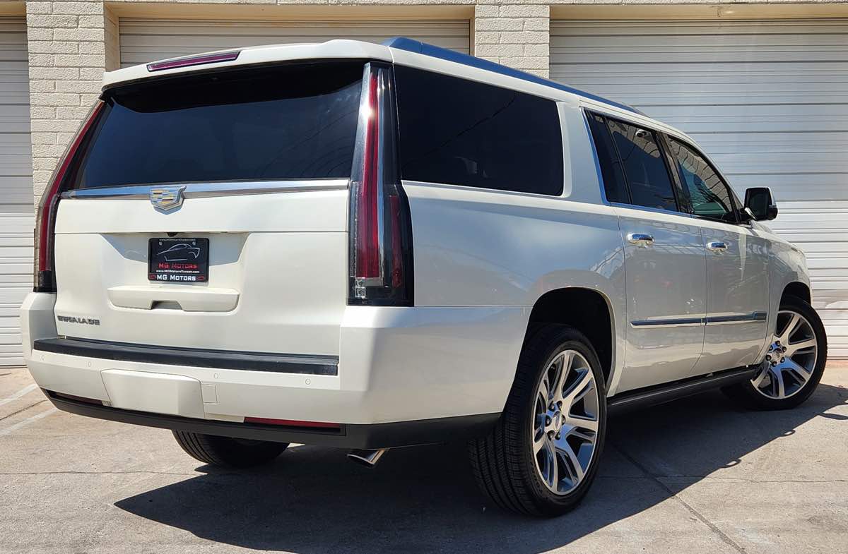 2015 Cadillac Escalade ESV Premium photo 24