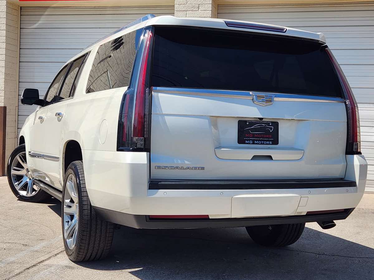 2015 Cadillac Escalade ESV Premium photo 26