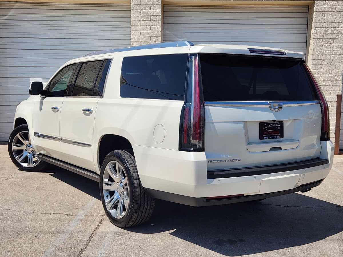 2015 Cadillac Escalade ESV Premium photo 27
