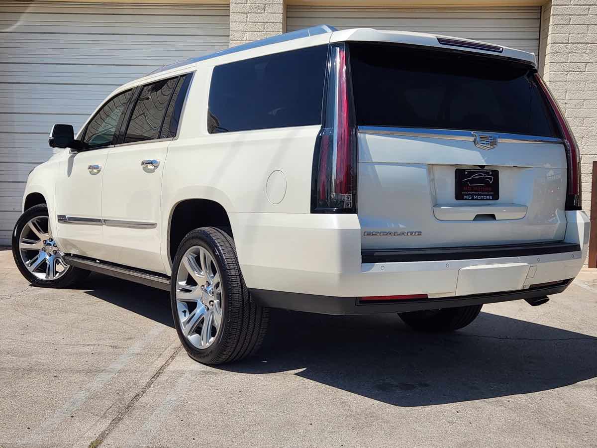 2015 Cadillac Escalade ESV Premium photo 28