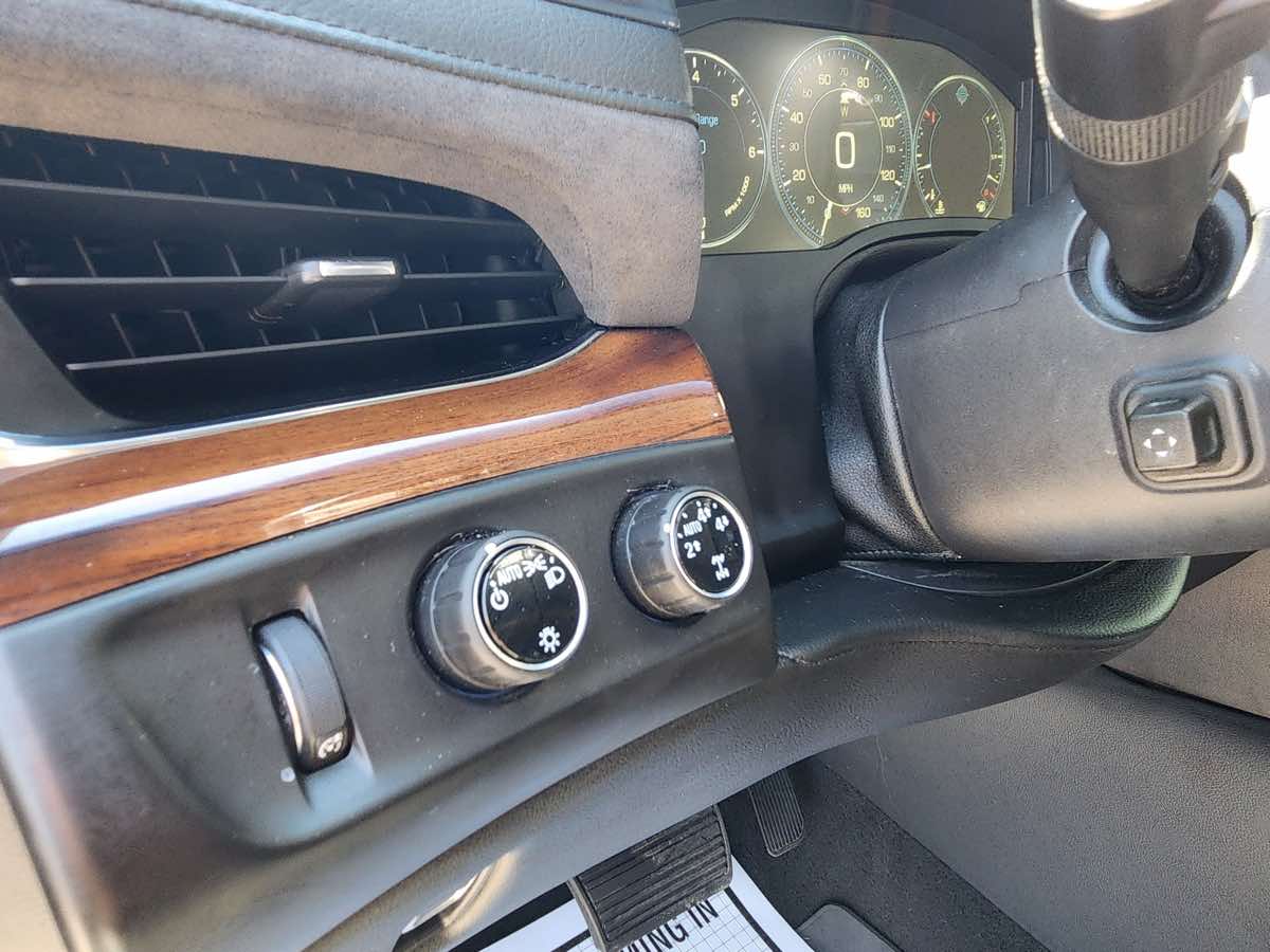 2015 Cadillac Escalade ESV Premium photo 29