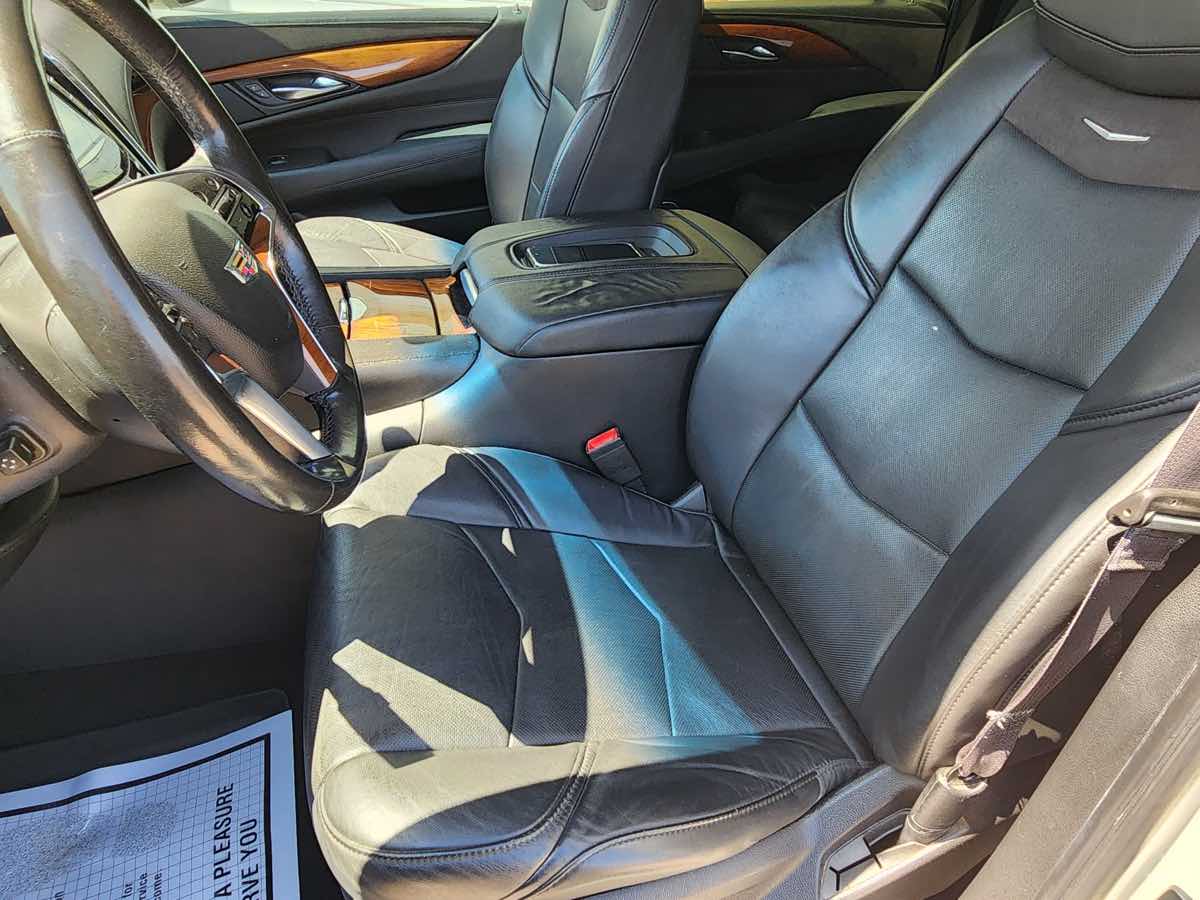 2015 Cadillac Escalade ESV Premium photo 32