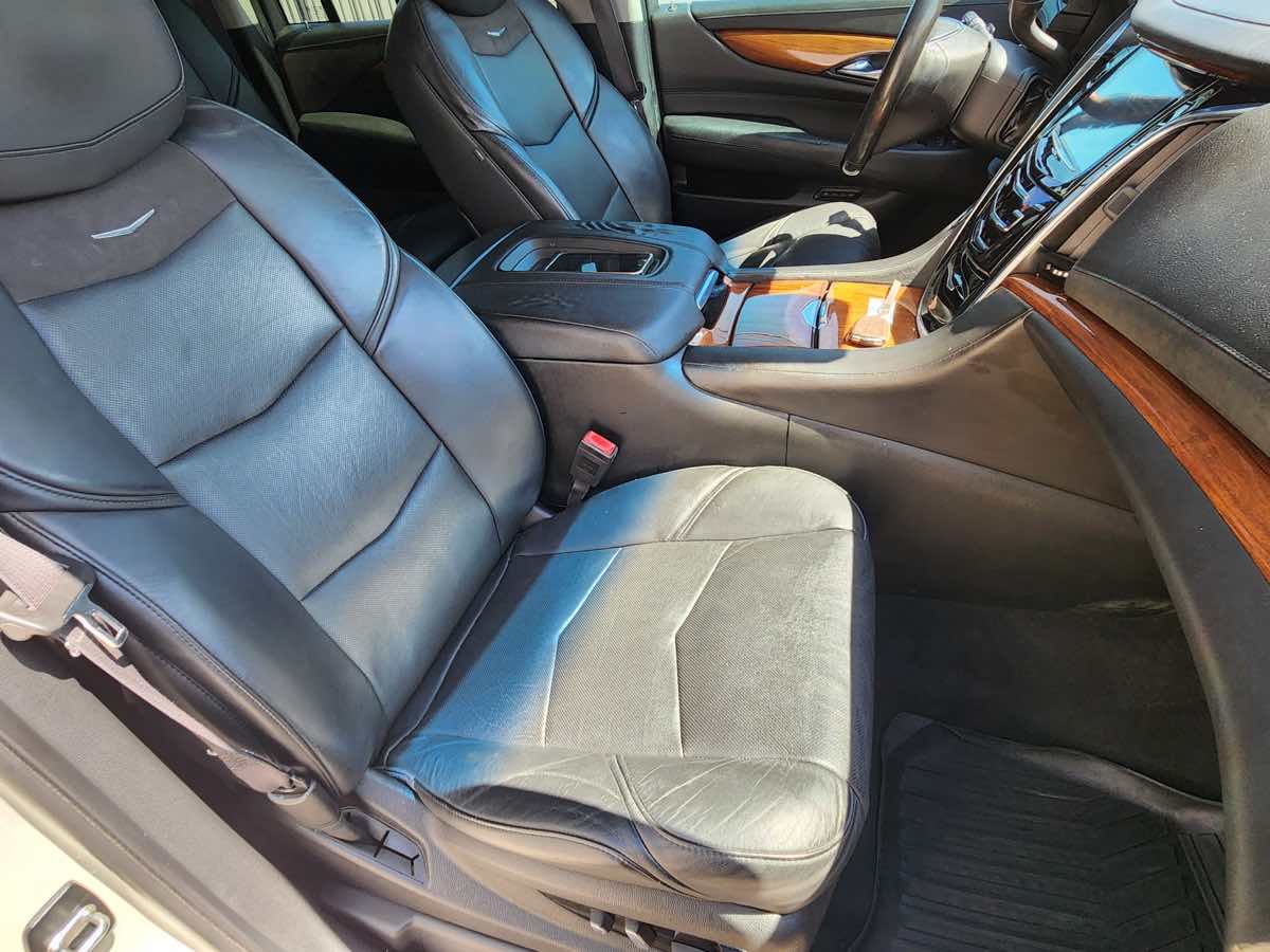 2015 Cadillac Escalade ESV Premium photo 37