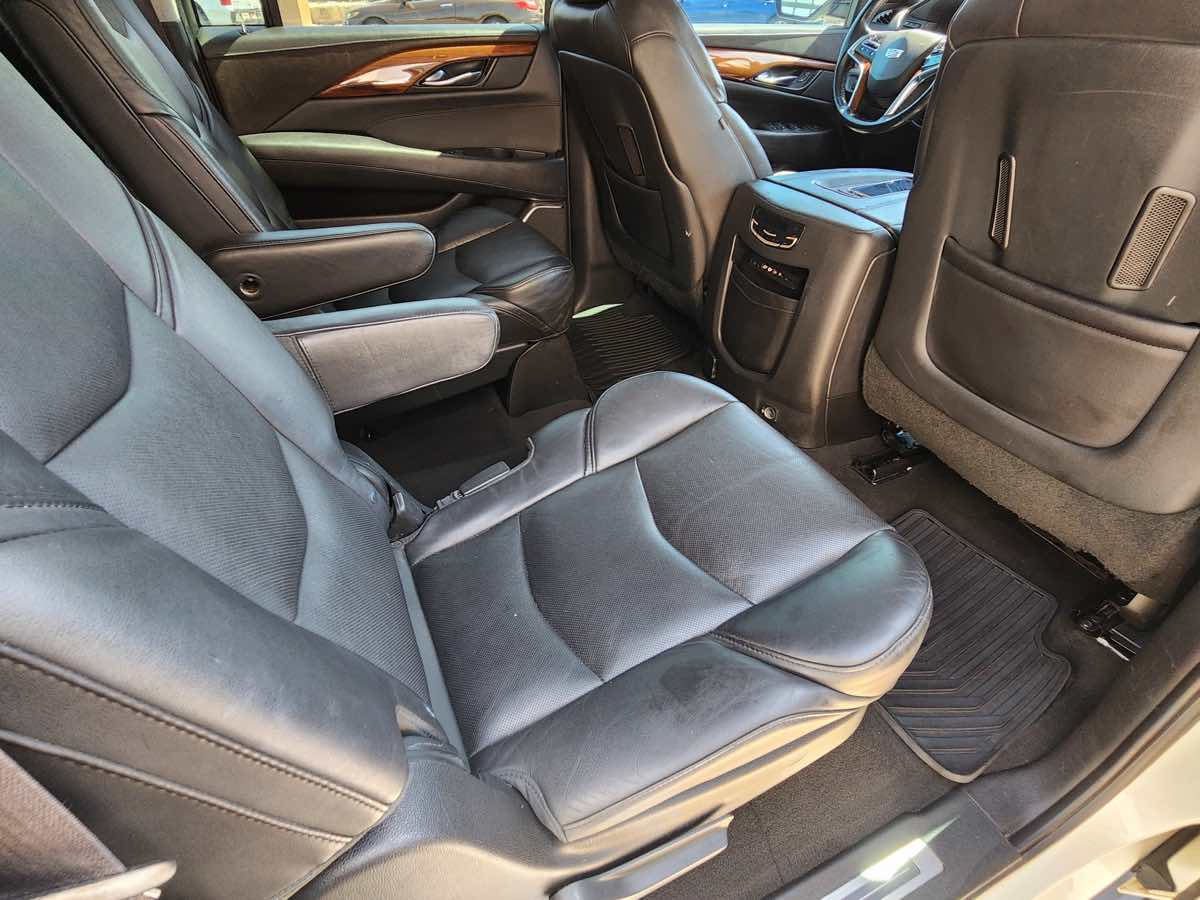 2015 Cadillac Escalade ESV Premium photo 39