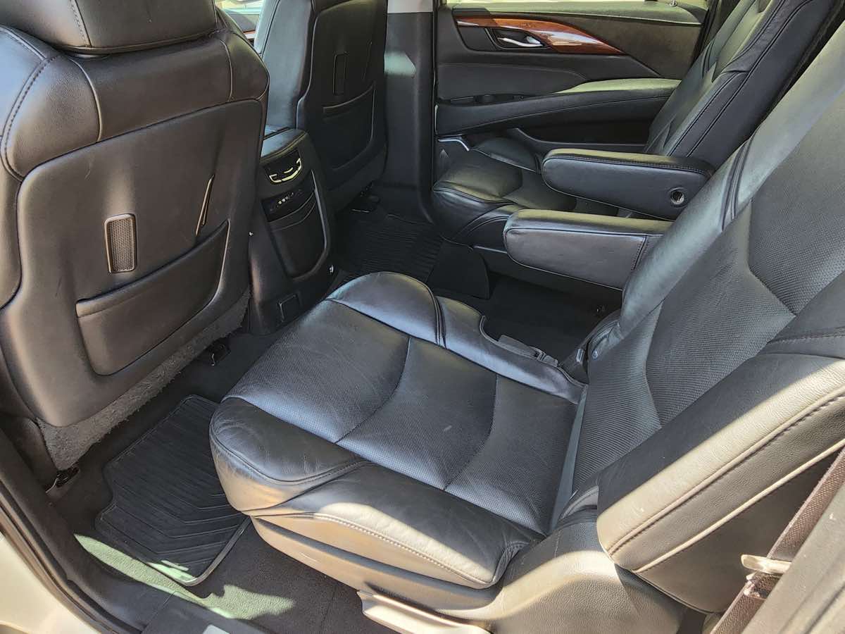 2015 Cadillac Escalade ESV Premium photo 41