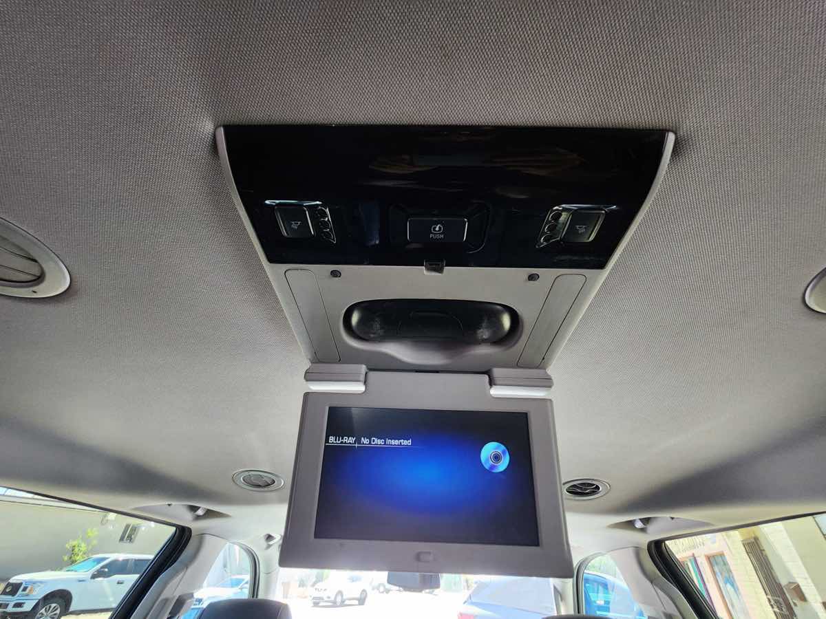 2015 Cadillac Escalade ESV Premium photo 42