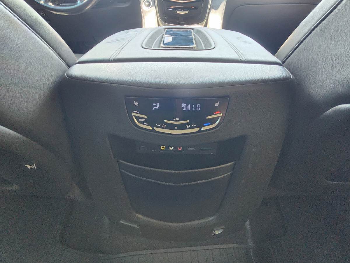 2015 Cadillac Escalade ESV Premium photo 48