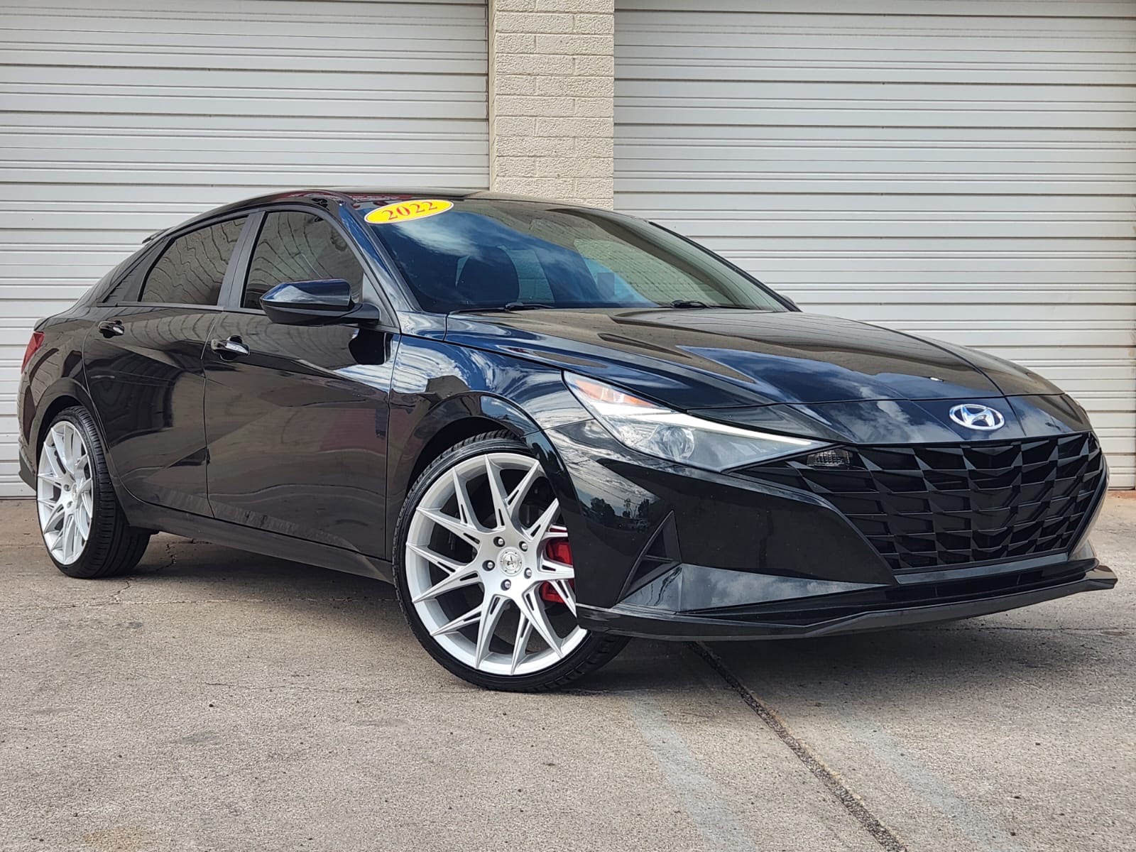 2022 Hyundai Elantra SEL photo 3