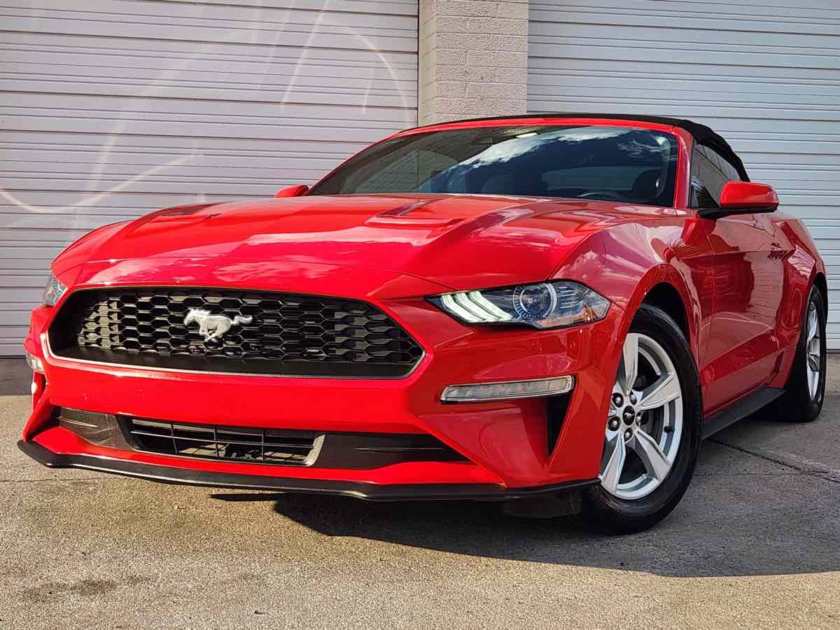 2021 Ford Mustang EcoBoost photo 6