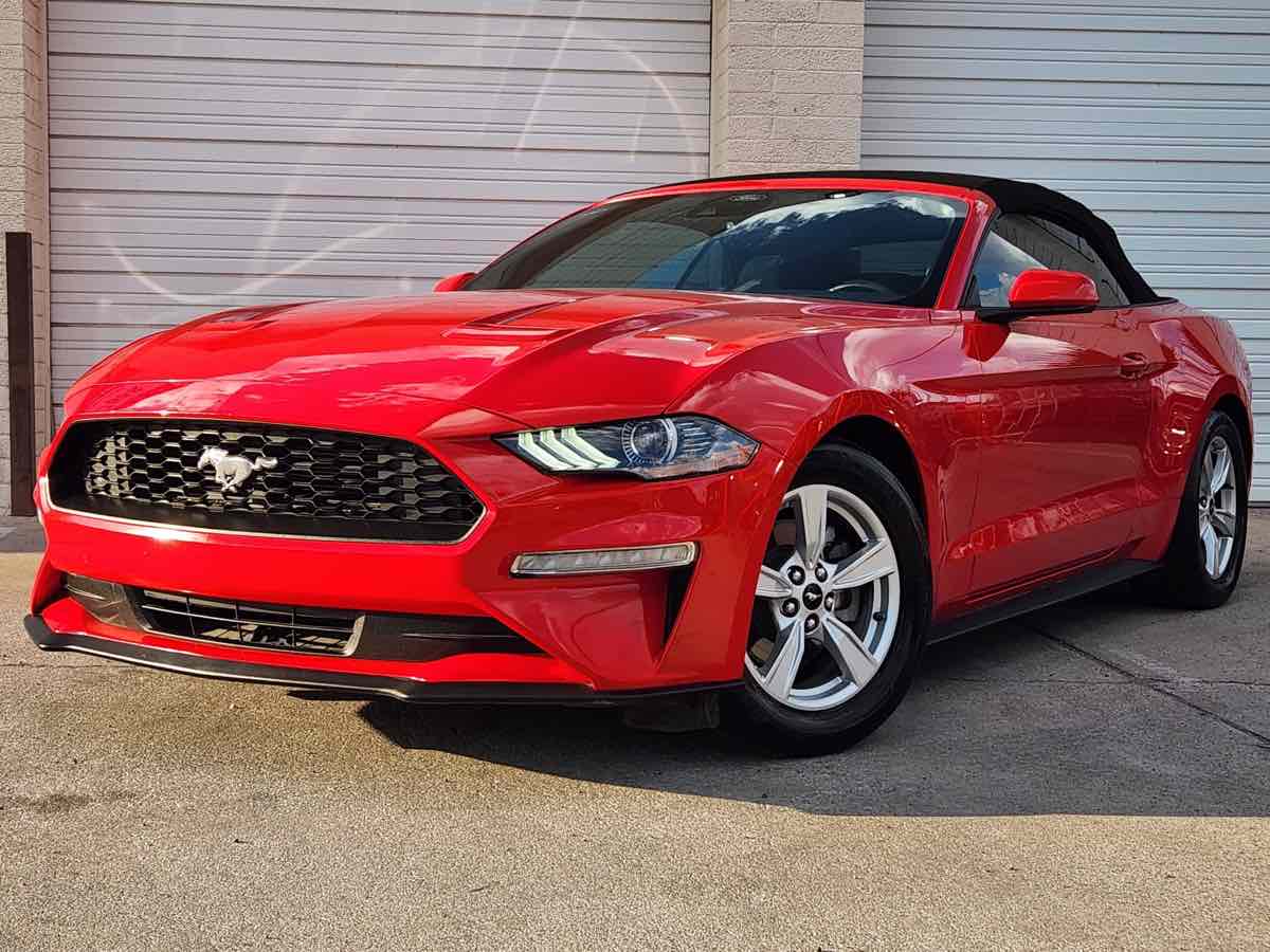 2021 Ford Mustang EcoBoost photo 10