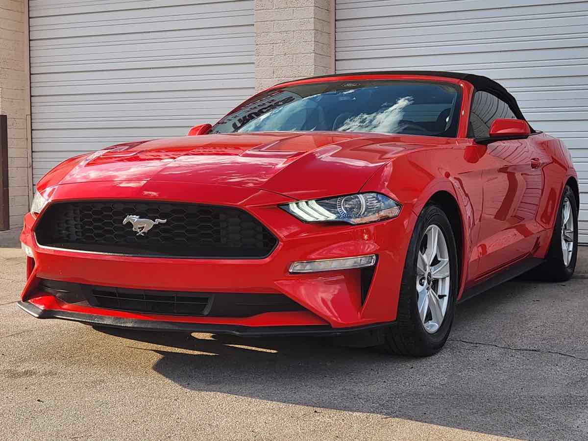 2021 Ford Mustang EcoBoost photo 11
