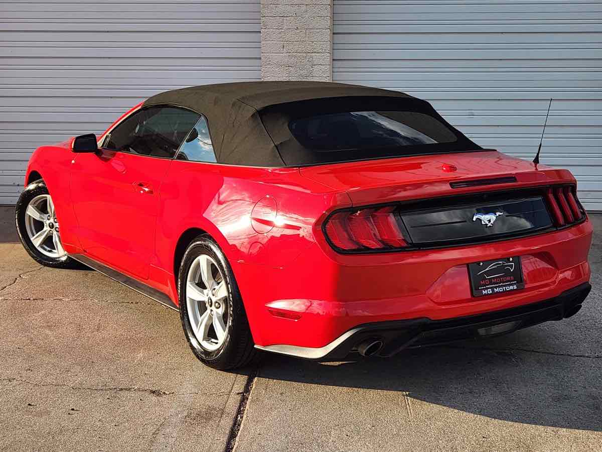 2021 Ford Mustang EcoBoost photo 24