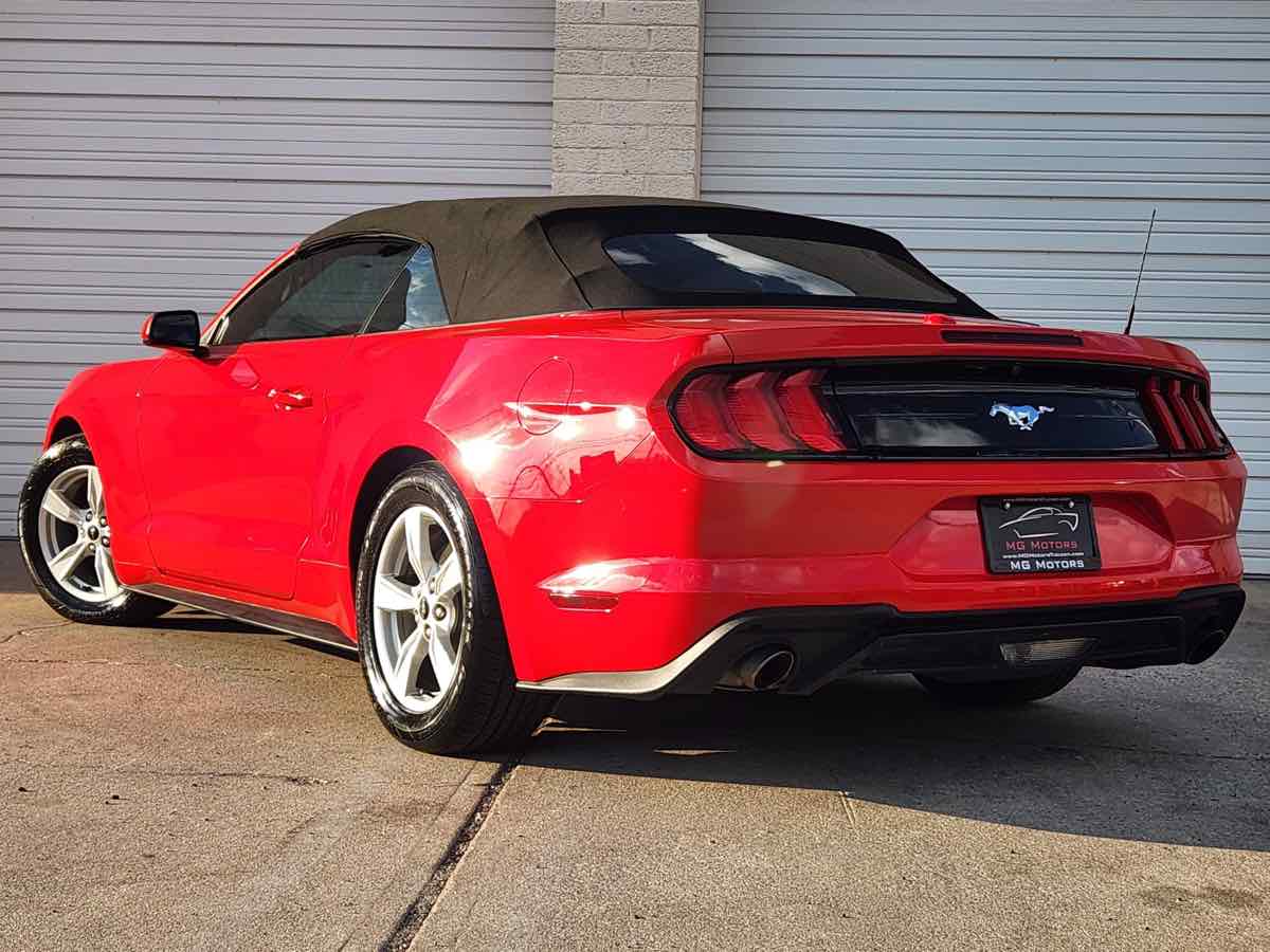 2021 Ford Mustang EcoBoost photo 25