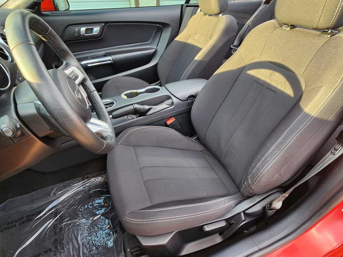 2021 Ford Mustang EcoBoost photo 28