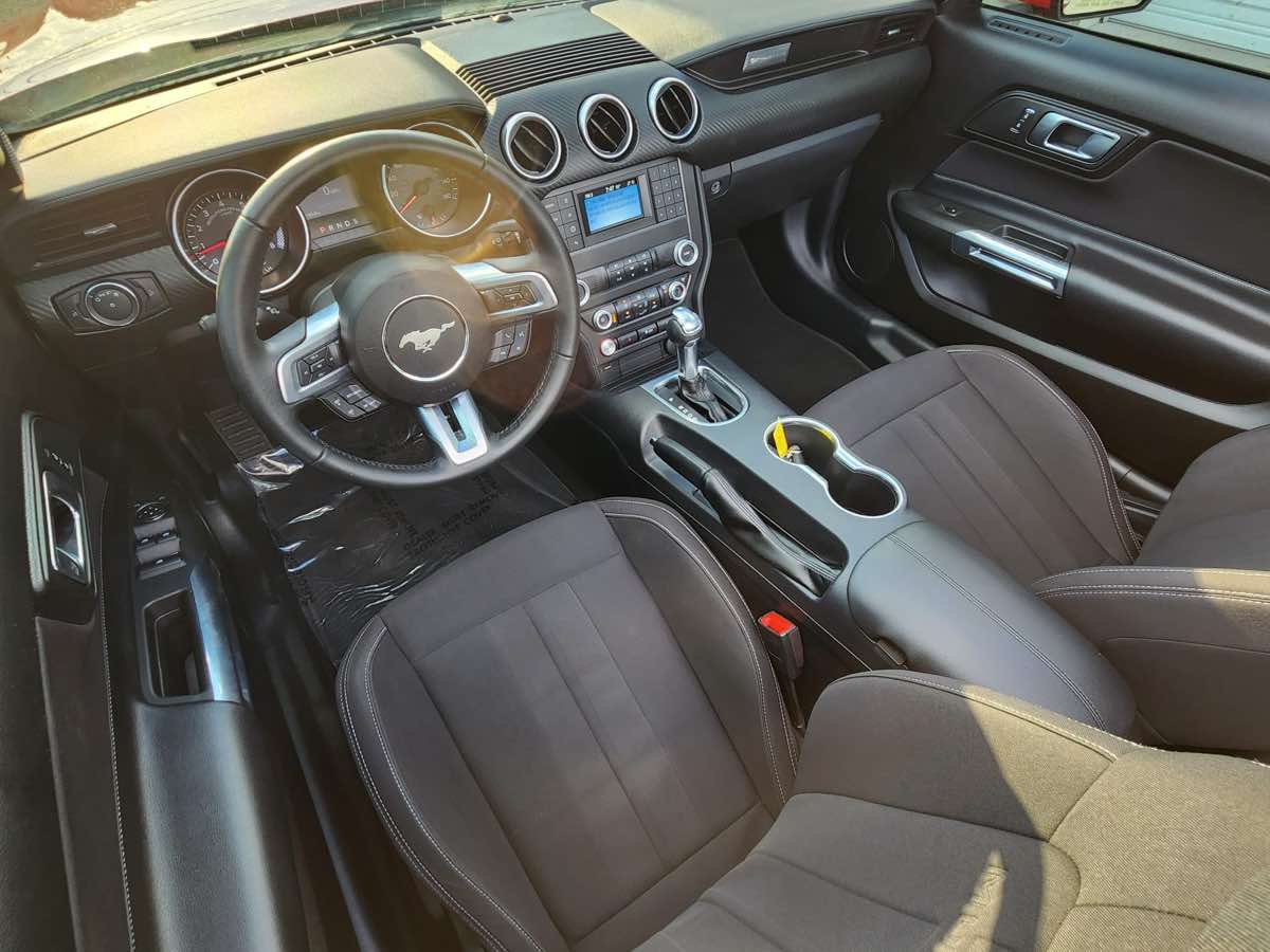2021 Ford Mustang EcoBoost photo 30