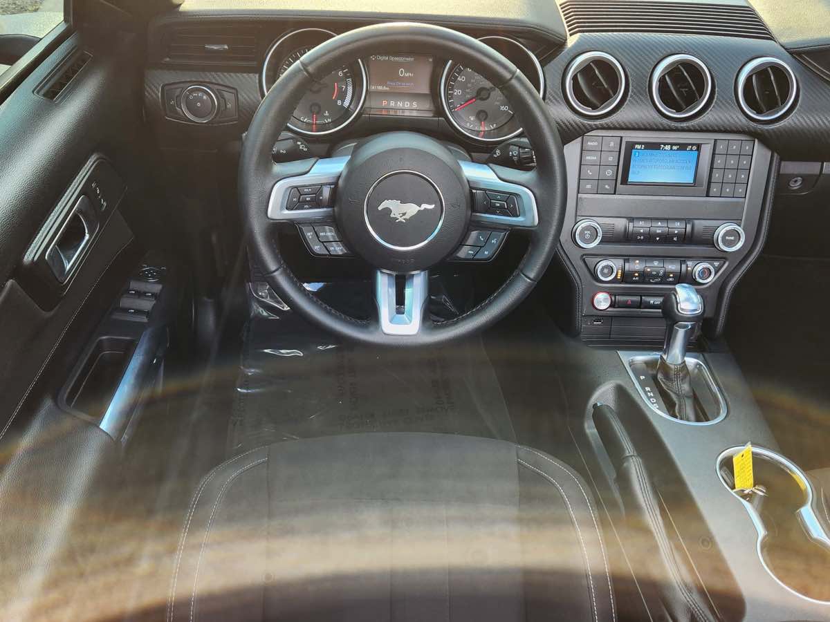 2021 Ford Mustang EcoBoost photo 39